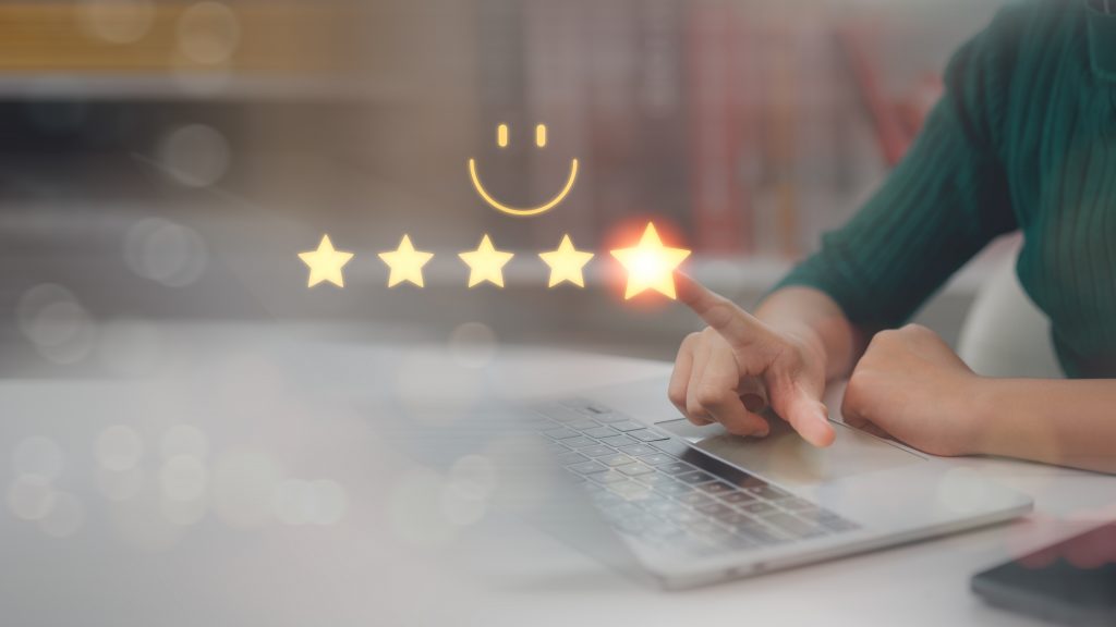 User give rating to service experience on online application